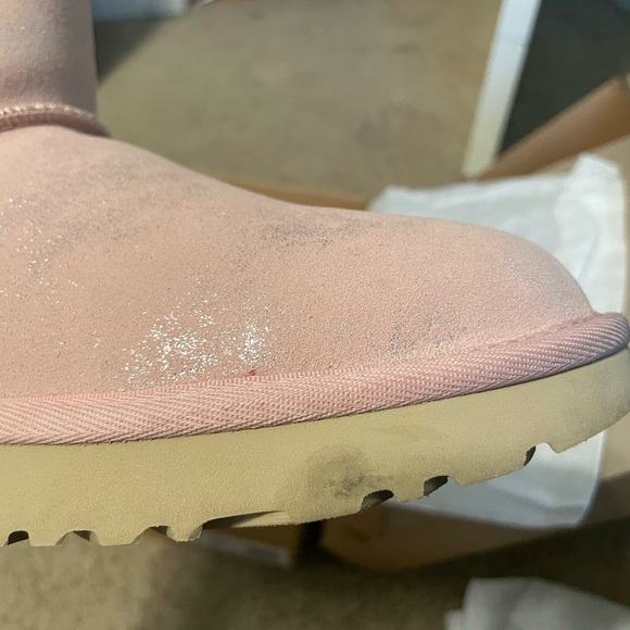 UGG Bailey Bow Boots - Picture 5 of 7